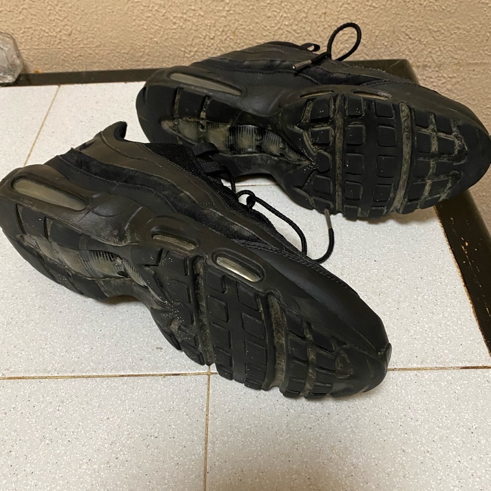 Men sneakers